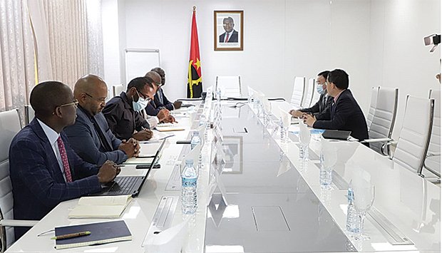 Angola quer investimento da China mas teme e evita uma debt trap
