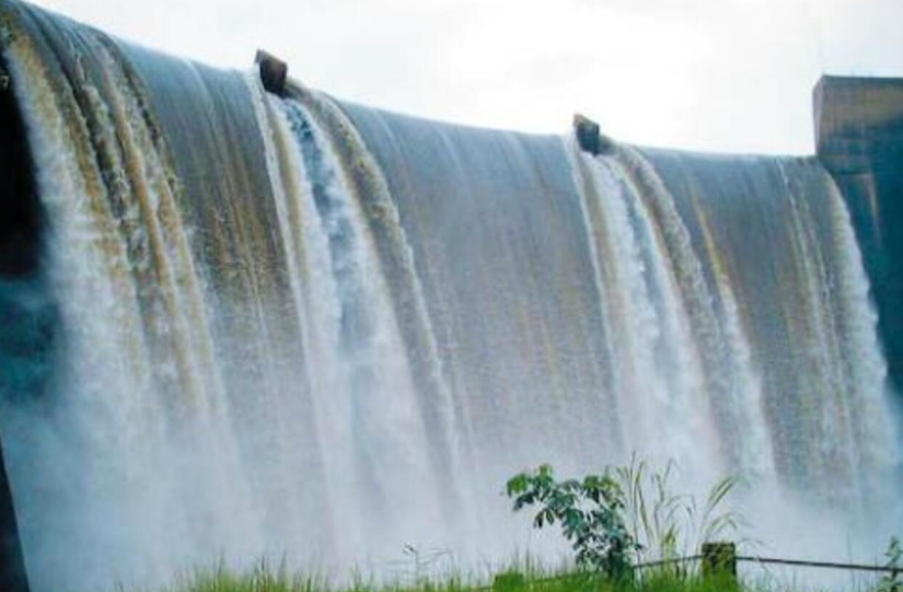 O aumento do volume de água no rio Kwanza pode impactar negativamente centenas de pessoas.